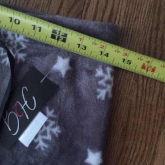 COPY - New with tags! Comfy lounge pants! Snowflakes! - Picture 5 of 7